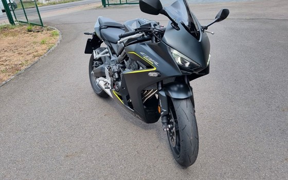 Gebrauchtmotorrad Honda CBR650R E-Clutch - Bild 6