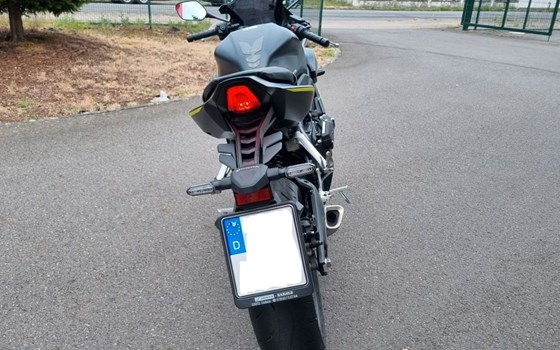 Gebrauchtmotorrad Honda CBR650R E-Clutch - Bild 8