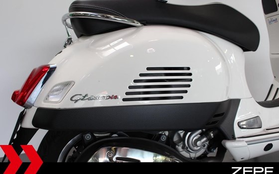 Gebrauchtmotorrad Vespa GTS 300 - Bild 6
