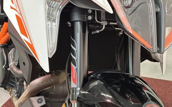 Gebrauchtmotorrad KTM 1290 Super Duke GT - Bild 12