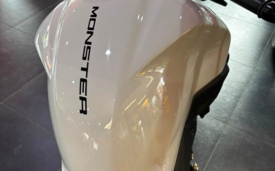 Gebrauchtmotorrad Ducati Monster - Bild 8