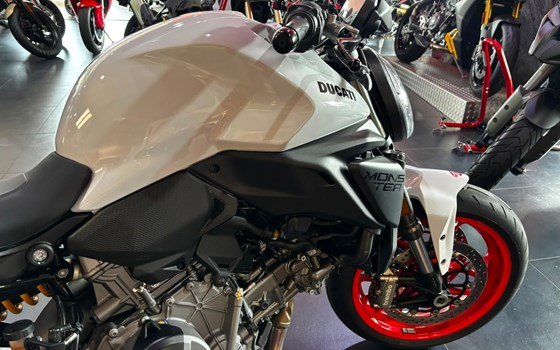 Gebrauchtmotorrad Ducati Monster - Bild 9