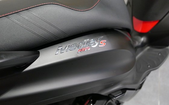Gebrauchtmotorrad Piaggio Medley 125 ie IGET - Bild 6