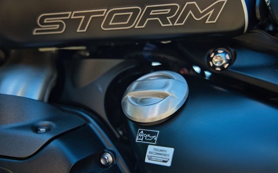 Gebrauchtmotorrad Triumph Rocket 3 Storm R - Bild 15