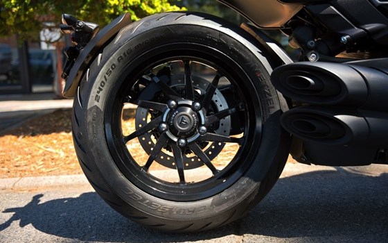 Gebrauchtmotorrad Triumph Rocket 3 Storm R - Bild 8