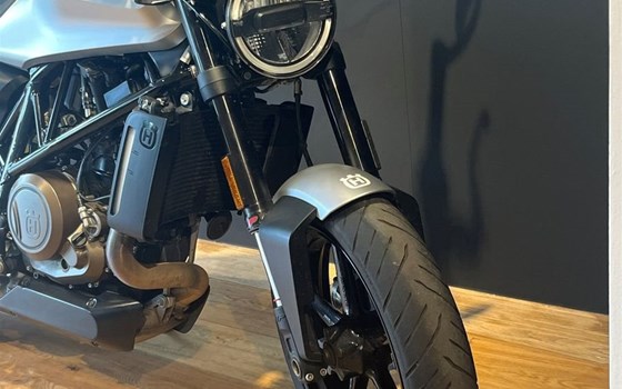 Gebrauchtmotorrad Husqvarna Vitpilen 701 - Bild 2