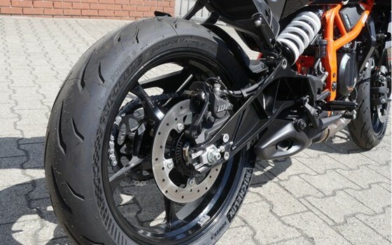 Neufahrzeug KTM 390 Duke - Bild 7