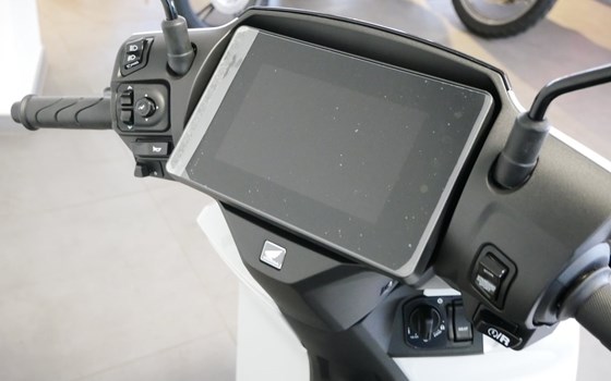 Gebrauchtmotorrad Honda CUV e: - Bild 10