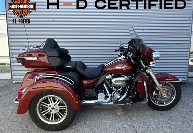 Harley-Davidson Tri Glide Ultra FLHTCUTG (schwarz)