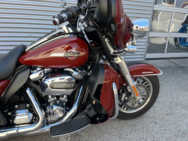 Harley-Davidson Tri Glide Ultra FLHTCUTG (schwarz) - Bild 5