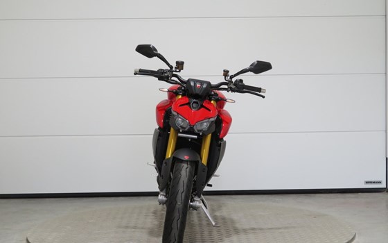 Gebrauchtmotorrad Ducati Streetfighter V2 S - Bild 2