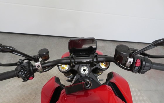 Gebrauchtmotorrad Ducati Streetfighter V2 S - Bild 9