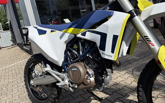 Gebrauchtmotorrad Husqvarna 701 Enduro - Bild 11