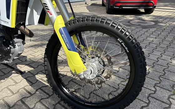 Gebrauchtmotorrad Husqvarna 701 Enduro - Bild 12