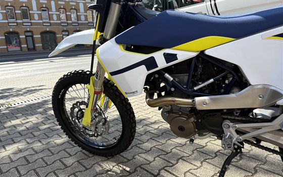 Gebrauchtmotorrad Husqvarna 701 Enduro - Bild 14