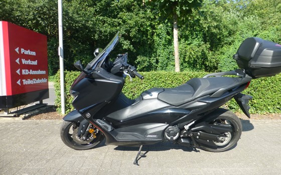 Gebrauchtmotorrad Yamaha TMAX 560 Tech Max - Bild 2
