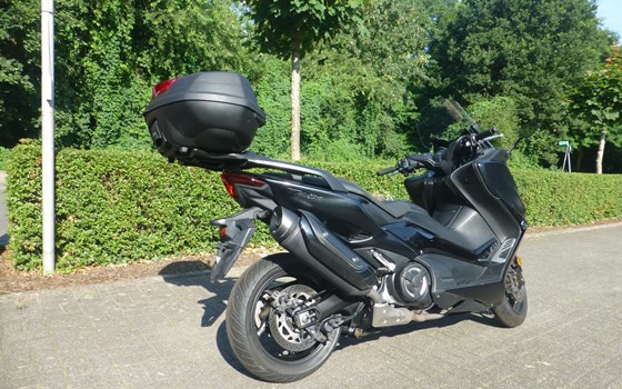 Gebrauchtmotorrad Yamaha TMAX 560 Tech Max - Bild 3