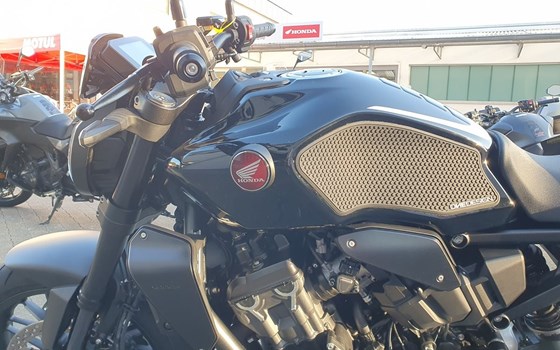 Gebrauchtmotorrad Honda CB1000R Black Edition - Bild 17