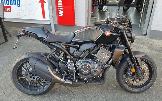 Gebrauchtmotorrad Honda CB1000R Black Edition - Bild 2