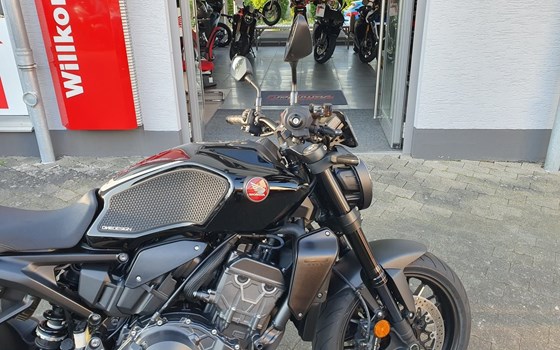 Gebrauchtmotorrad Honda CB1000R Black Edition - Bild 9