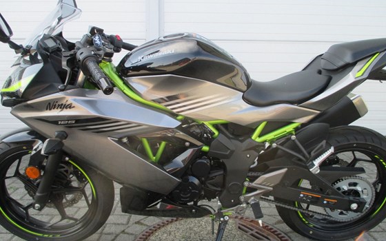 Gebrauchtmotorrad Kawasaki Ninja 125 - Bild 6