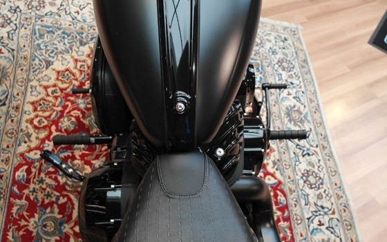 Neufahrzeug Indian Chief Bobber Dark Horse - Bild 9