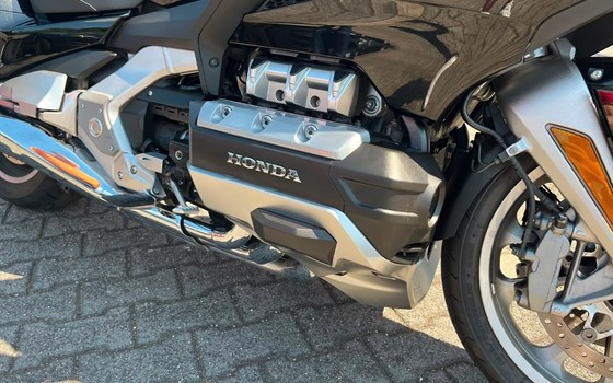 Gebrauchtmotorrad Honda GL 1800 Goldwing Tour - Bild 12