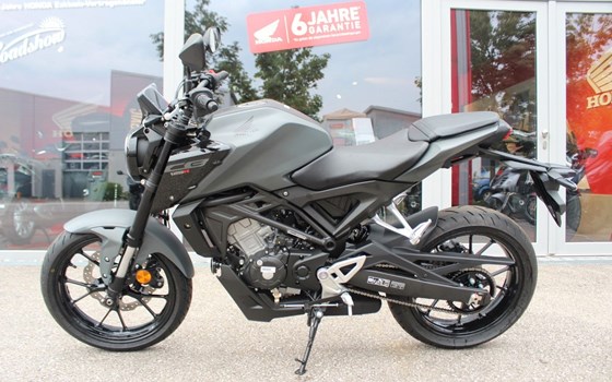 Gebrauchtmotorrad Honda CB125R - Bild 1