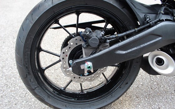 Gebrauchtmotorrad Honda CB125R - Bild 8