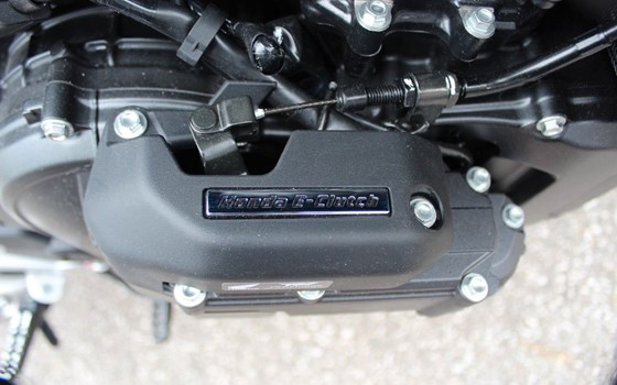 Gebrauchtmotorrad Honda CB750 Hornet E-Clutch - Bild 15
