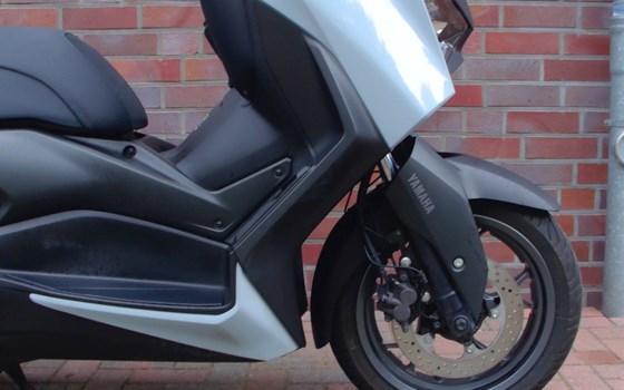 Gebrauchtmotorrad Yamaha XMAX 300 Tech MAX+ - Bild 13