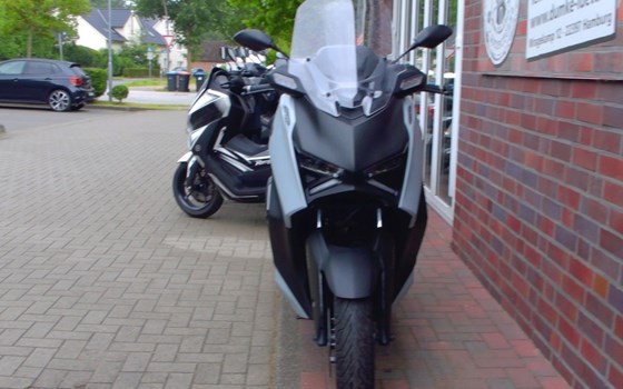 Gebrauchtmotorrad Yamaha XMAX 300 Tech MAX+ - Bild 4