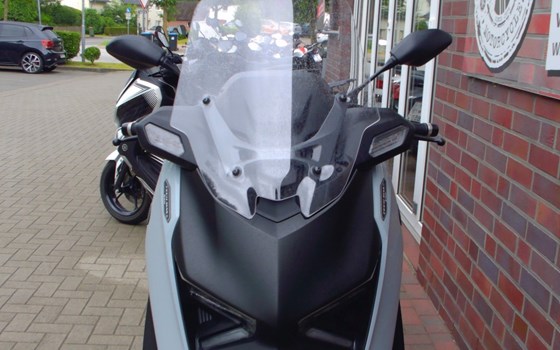 Gebrauchtmotorrad Yamaha XMAX 300 Tech MAX+ - Bild 7