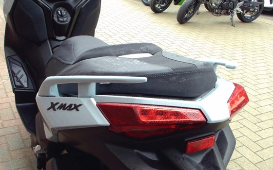 Gebrauchtmotorrad Yamaha XMAX 300 Tech MAX+ - Bild 9