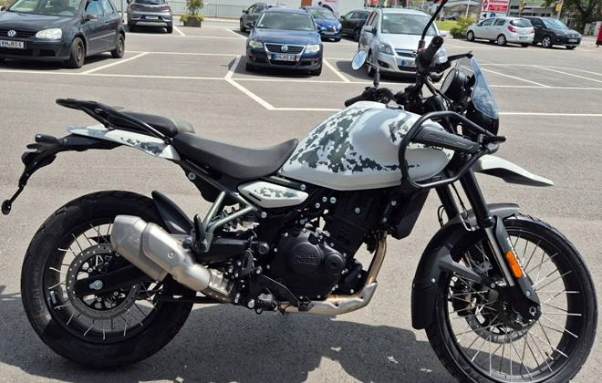 Royal Enfield Himalayan 450