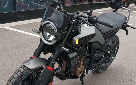 Neufahrzeug Husqvarna Svartpilen 401 - Bild 1
