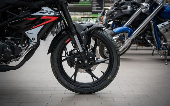 Neufahrzeug Benelli BN 125 - Bild 18