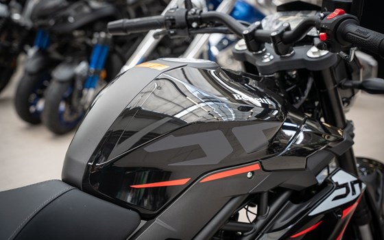 Neufahrzeug Benelli BN 125 - Bild 8