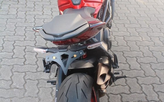 Gebrauchtmotorrad MV Agusta Brutale 800 RR - Bild 2