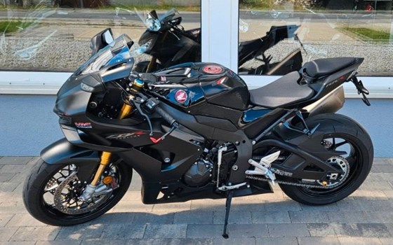 Gebrauchtmotorrad Honda CBR1000RR-R Fireblade SP - Bild 3