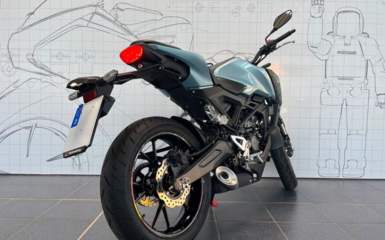 Gebrauchtmotorrad Honda CB125R - Bild 3