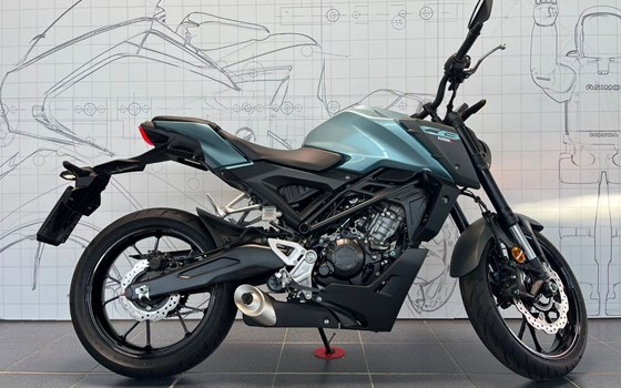 Gebrauchtmotorrad Honda CB125R - Bild 6