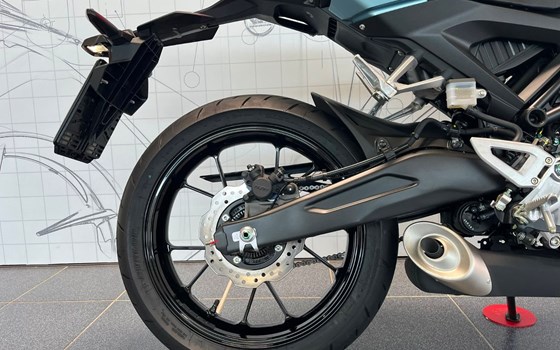 Gebrauchtmotorrad Honda CB125R - Bild 7