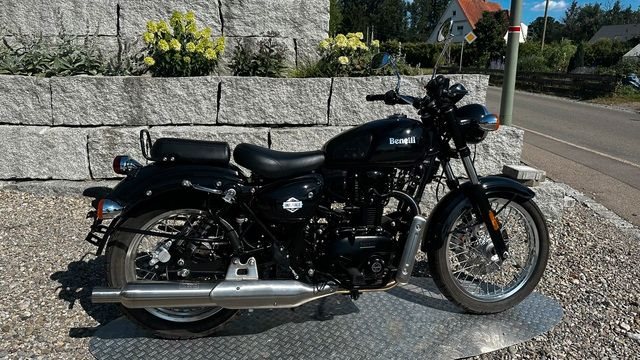 Benelli Imperiale 400