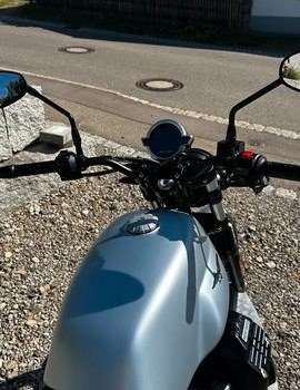 Gebrauchtmotorrad Moto Guzzi V7 Stone - Bild 2