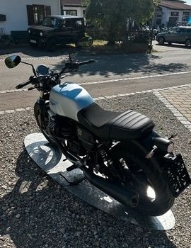 Gebrauchtmotorrad Moto Guzzi V7 Stone - Bild 3