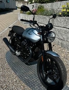 Gebrauchtmotorrad Moto Guzzi V7 Stone - Bild 6
