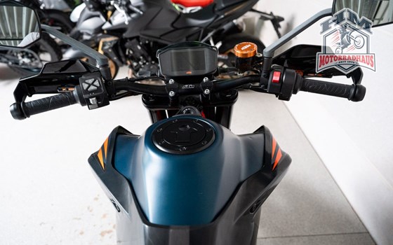 Gebrauchtmotorrad KTM 890 Duke R - Bild 5