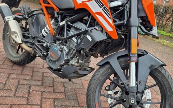 Gebrauchtmotorrad KTM 125 Duke - Bild 1