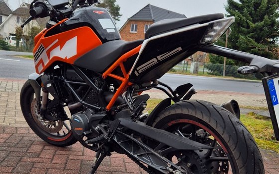 Gebrauchtmotorrad KTM 125 Duke - Bild 4